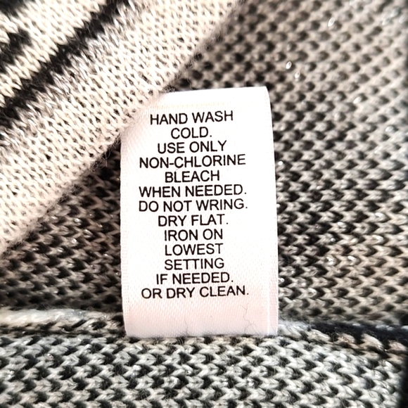 Versoma Womans Blk & Wht Graphic Fitted Midi Sweater Dress/Size S - Picture 10 of 11